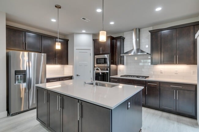 Building Photo - Seattle Hill Road Area Beautiful 5 Bedroom...