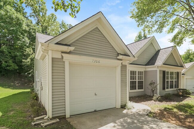 Foto del edificio - 7306 Balancing Rock Ct