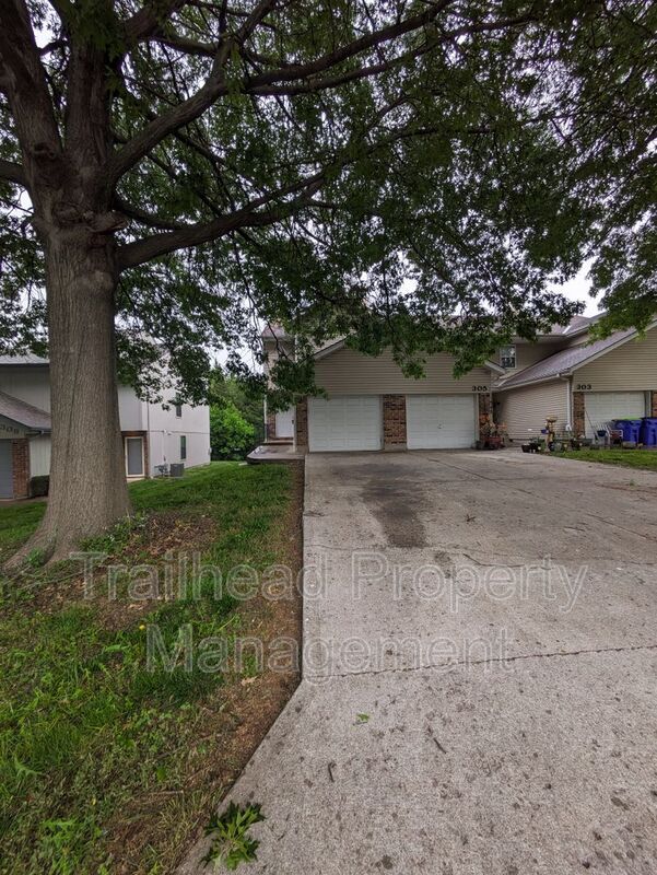 307 NE Timbercreek Dr, Lee's Summit, MO 64086 House Rental in Lee's Summit, MO