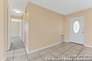 Building Photo - 3323 W Woodlawn Ave
