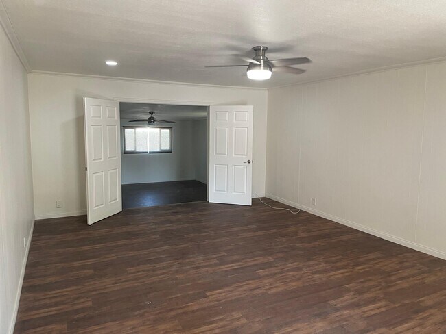 Building Photo - 12050 Gay Rio Dr
