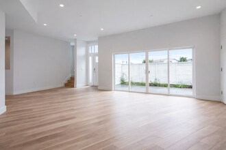 Building Photo - 2800 Grant Ave