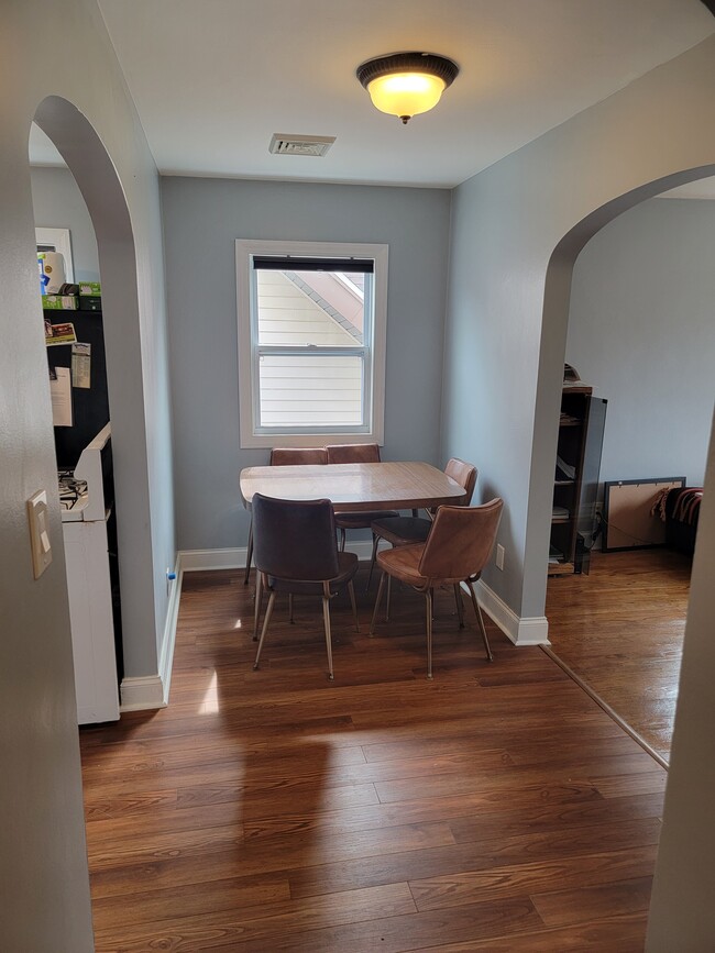 Building Photo - 3740 E Layton Ave