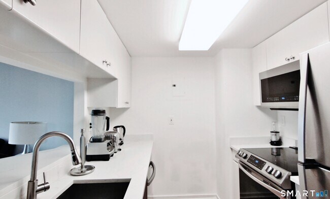 Foto del edificio - 127 Greyrock Pl