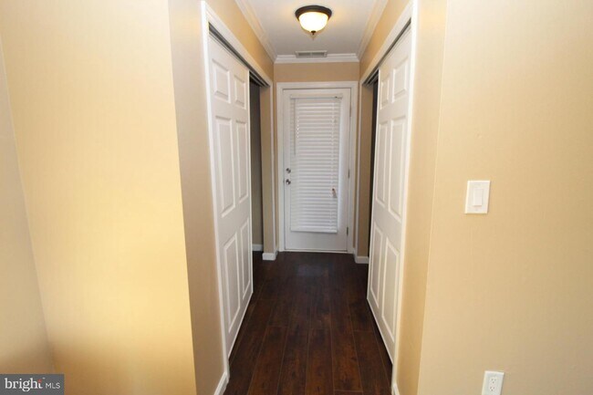 Foto del edificio - 301 Ravens Crest Dr