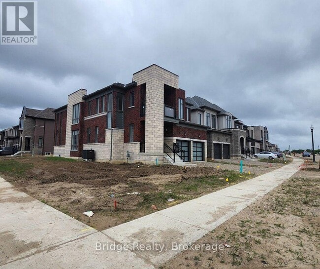 Photo du bâtiment - 1439 Upper Thames Dr