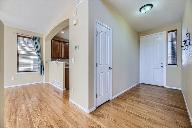 Photo - 4 Bedroom Single Family Home For Rent in Highlands Ranch