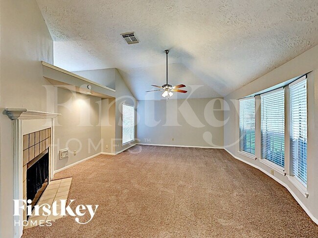 Foto del edificio - 17710 Garnercrest Dr