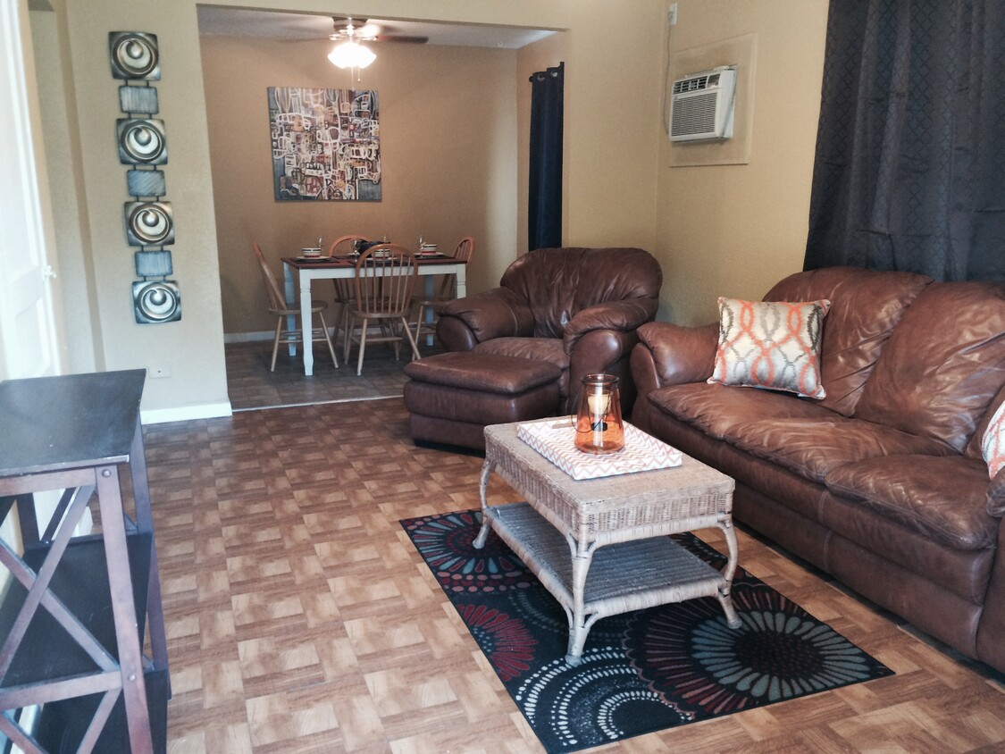 Foto principal - 1801 W Craig Pl