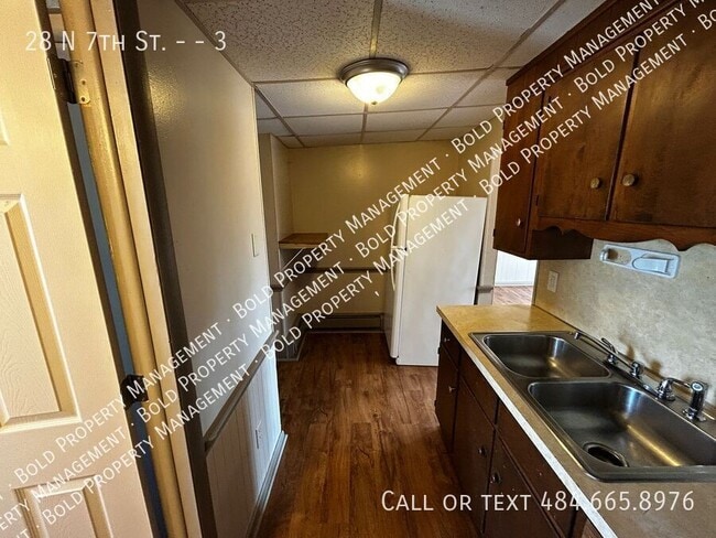 Foto del edificio - 28 N 7th St