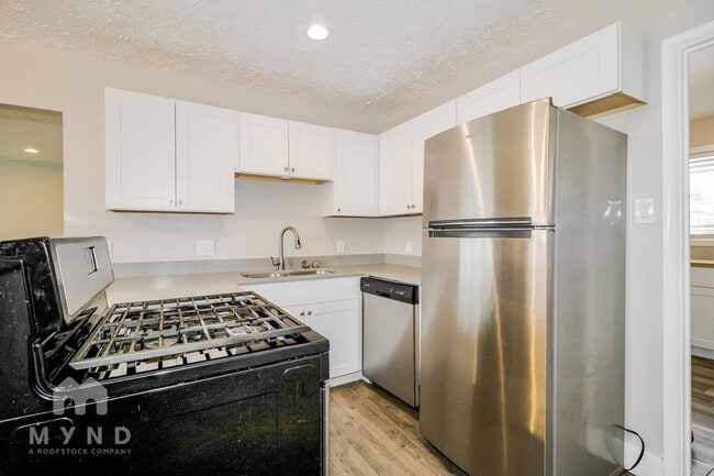 Building Photo - 5031 Alex St