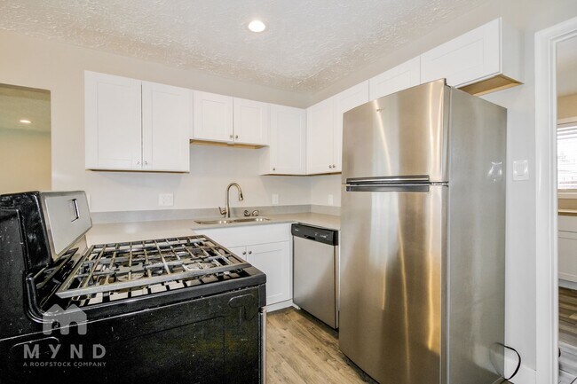 Foto del edificio - 5031 Alex St