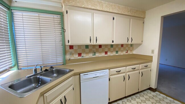 Foto del edificio - 3945 NW 169th Ave