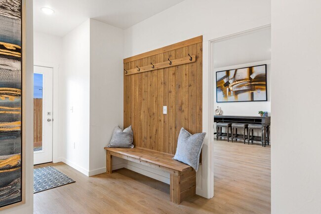 Foto del edificio - New Construction! Free first month rent