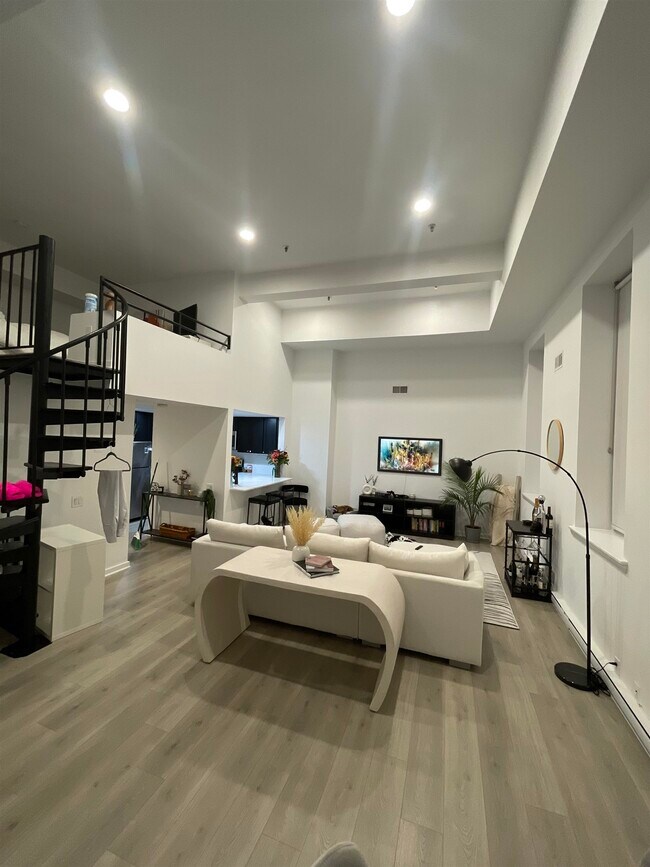 Foto del edificio - 1024 Clinton St