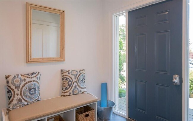 Foto del edificio - 152 Tuckerman Ave