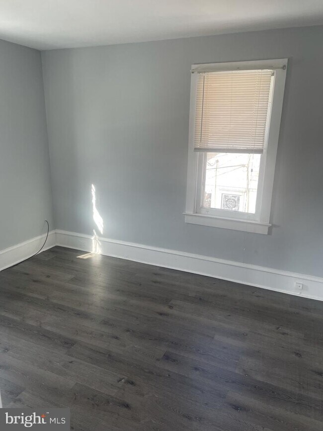 517 White Horse Pike, Haddon Heights, NJ 08035 Room for Rent in