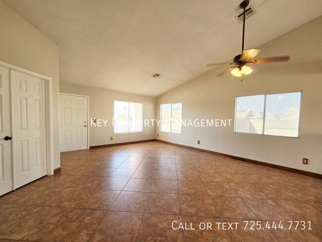 Building Photo - 4 BEDROOM 2 BATH HENDERSON SINGLE STORY HO...