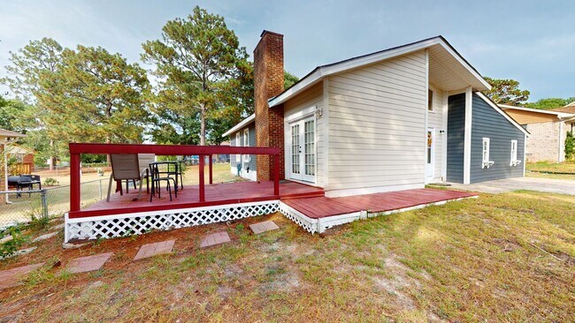 Foto del edificio - $500 OFF First Month's Rent! 3 Bedrooms wi...