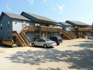 Primary Photo - Spring Valley Apartments