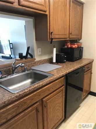 Building Photo - 1802 Ravens Crest Dr