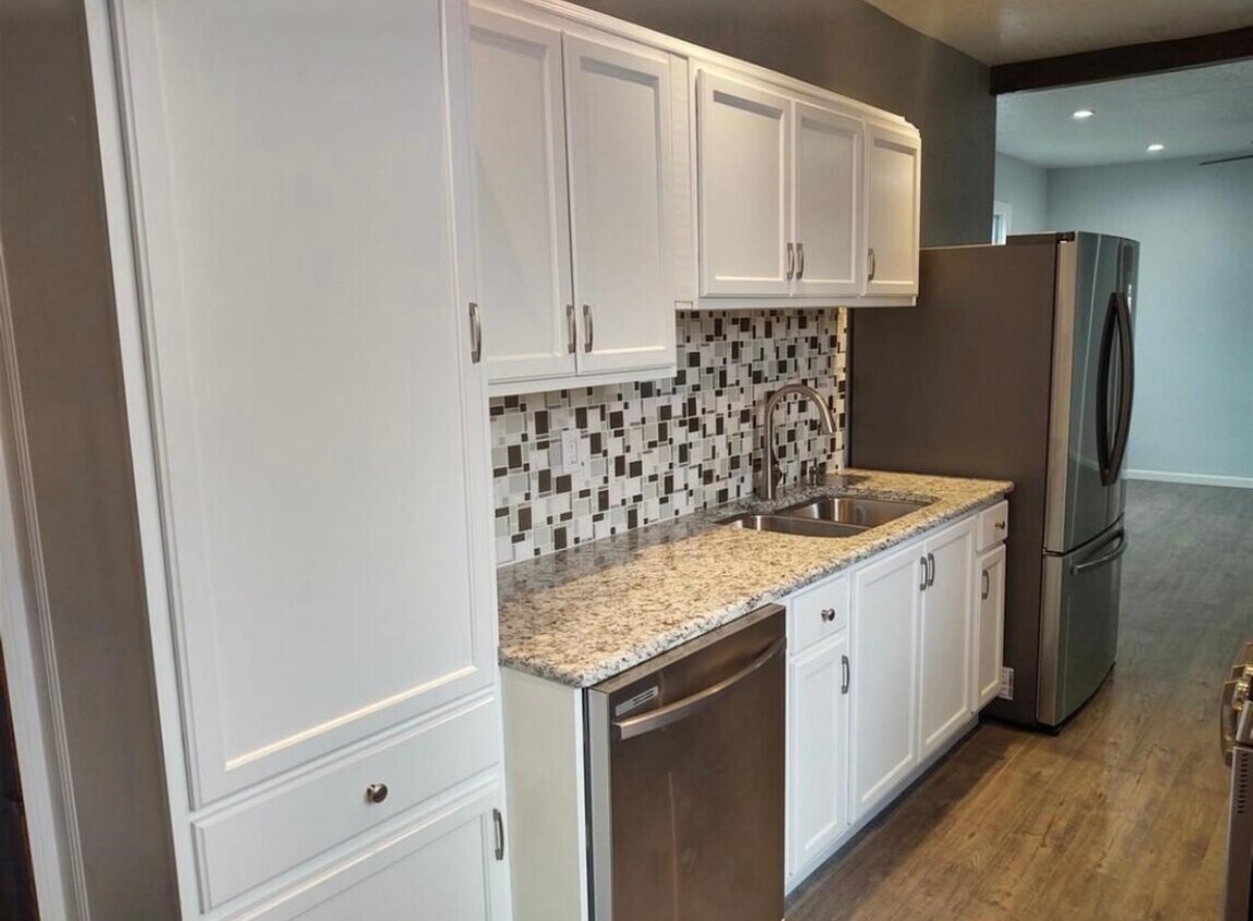 Foto principal - 366 Nicolet Blvd