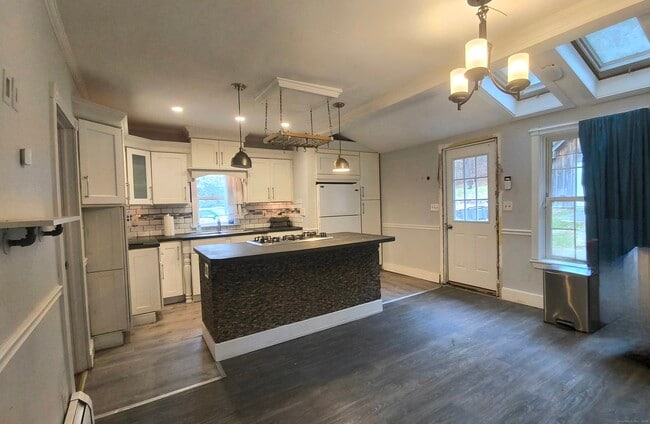 Foto del edificio - 204 Main St