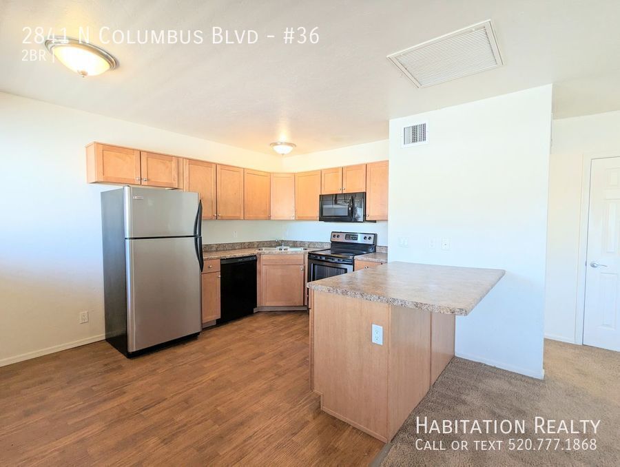 Foto principal - Beautiful 2bd/1ba Condo w/ Enclosed Yard a...