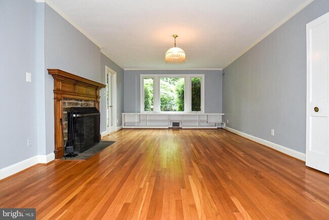 Foto del edificio - 4710 Quebec St NW