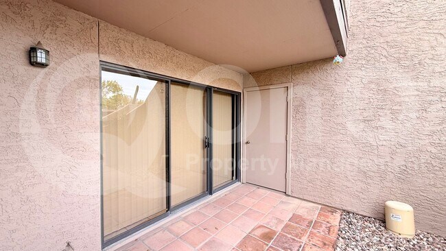 Foto del edificio - 5998 N 78th St