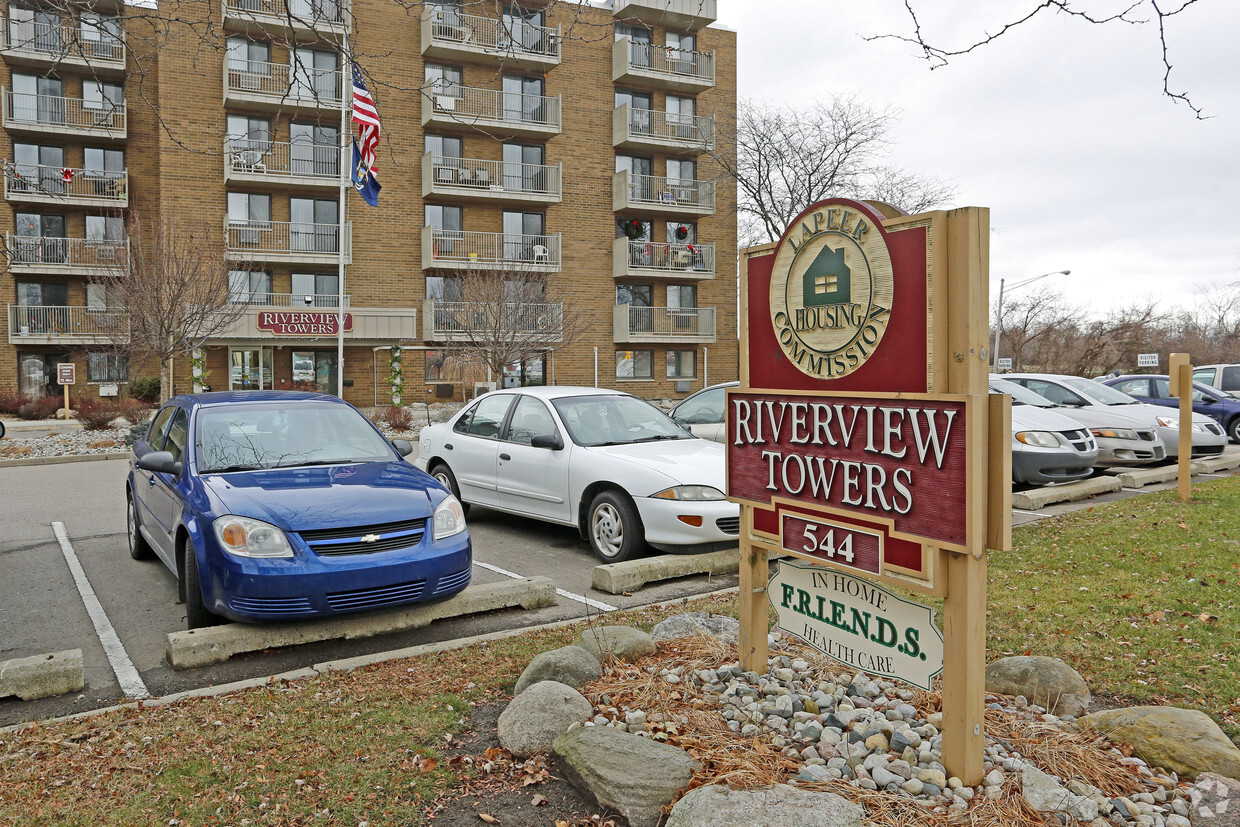 Building Photo - Riverview Towers