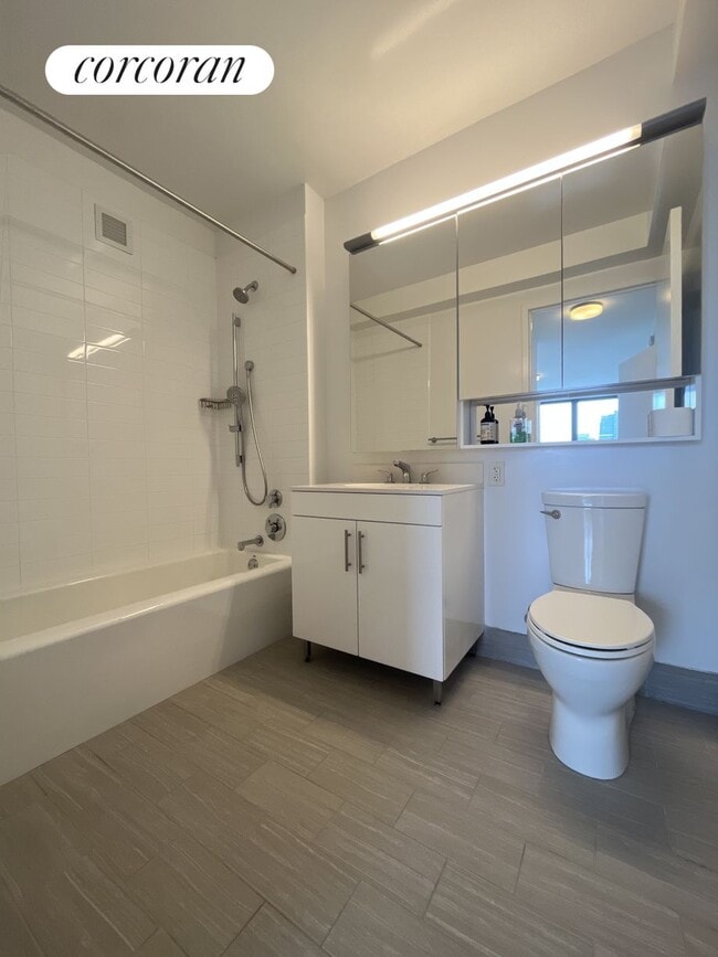 Building Photo - 606 W 57th St