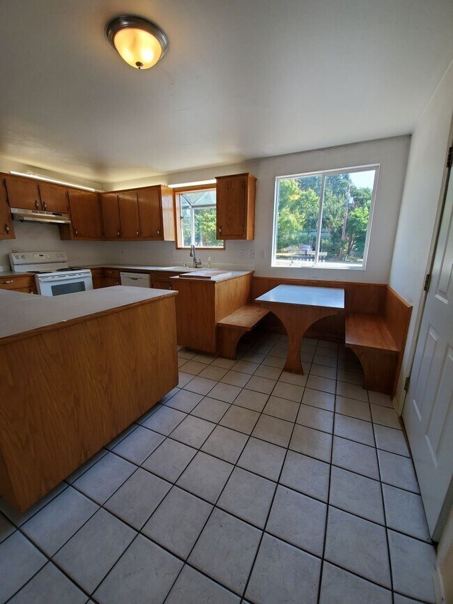 Foto del edificio - 2 br, 2 bath House - 26189 Barrett Rd NW