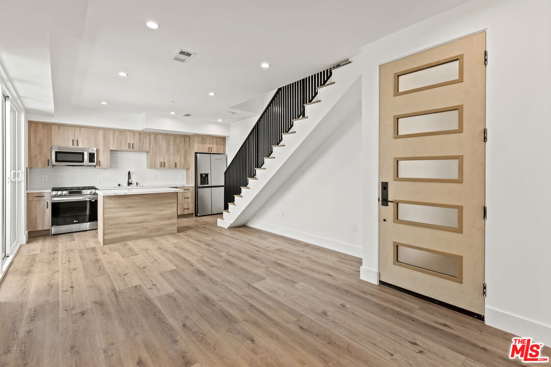 Foto principal - 10917 Hesby St