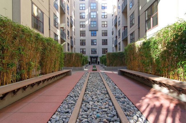 Building Photo - 1150 J St