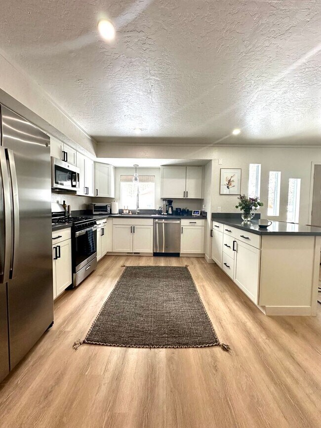 Building Photo - Remodeled Tahoe Home with 2 Car Garage in ...