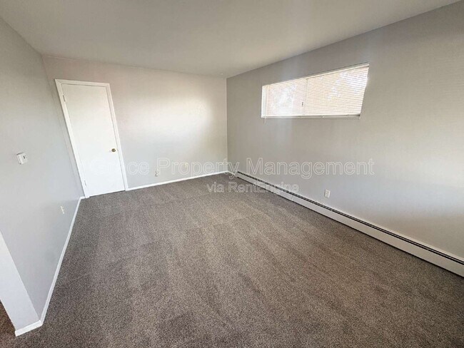 Foto del edificio - 3041 W Hamilton Pl