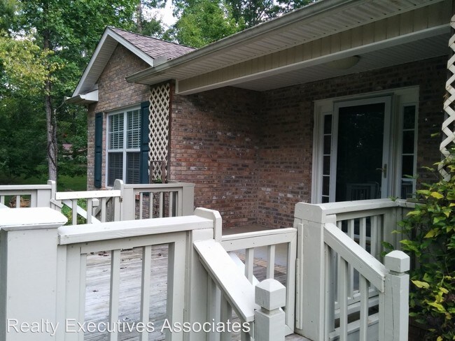 Building Photo - 3 br, 2 bath House - 1890 Riley Drive