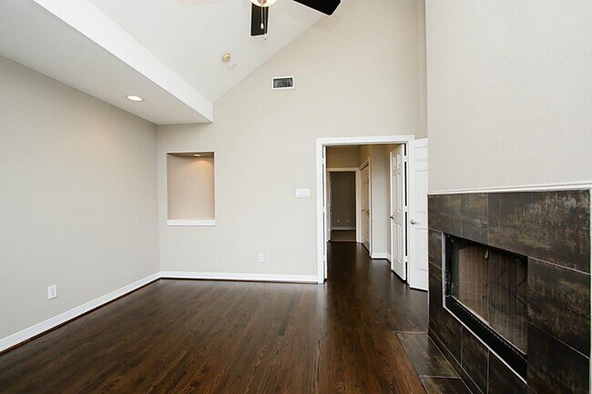 Building Photo - 1709 Peden St
