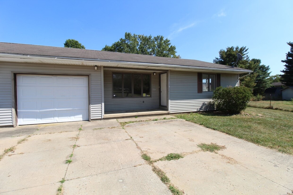 Primary Photo - Two Bedroom Duplex