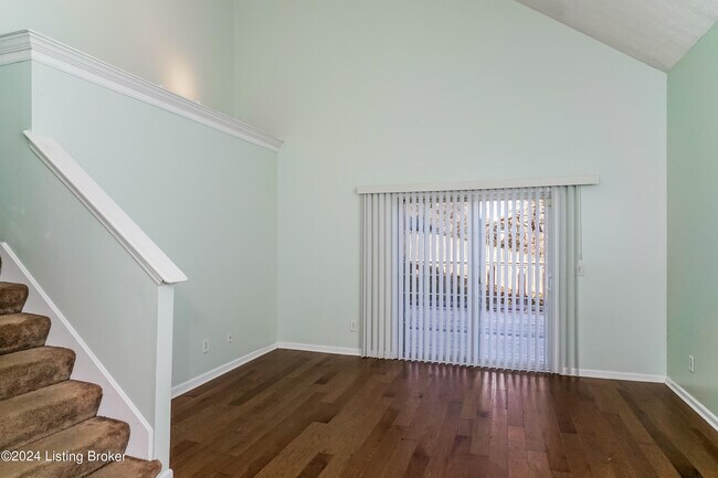 Foto del edificio - 10717 Bayport Rd