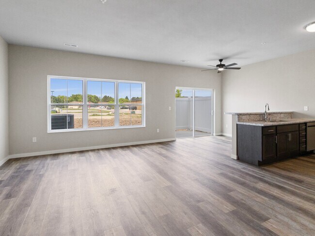 Foto del edificio - Cedar Creek Townhomes