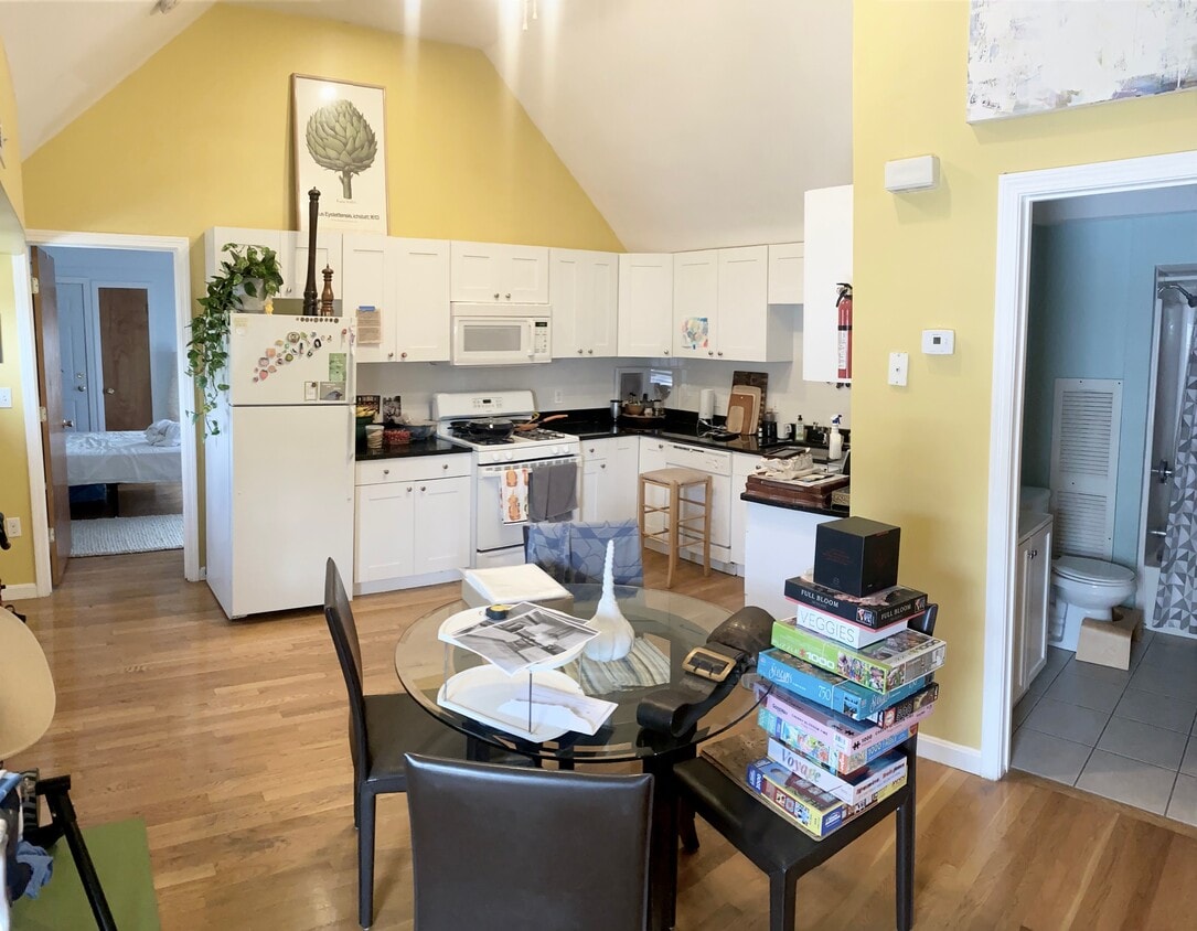 Primary Photo - 70 5th St