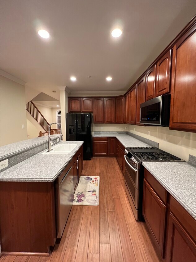 Foto principal - 8305 Merlot Ln