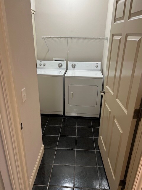 Lavandería - 605 Grandview Ct