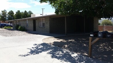 Building Photo - 855 S Espina St