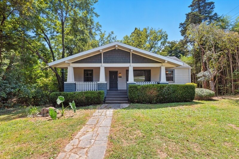 Foto principal - 5501 Lake Shore Dr
