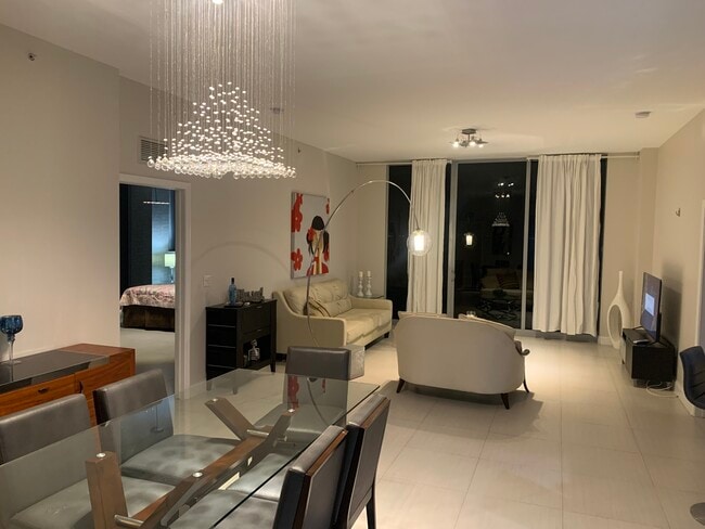 Foto del edificio - 7901 Hispanola Ave