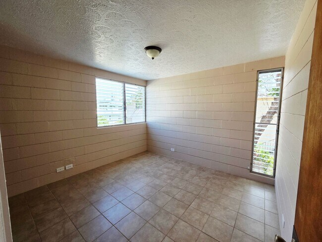 Foto del edificio - McCully/Moiliili - Near UH, Waikiki, Shopping & Restaurants