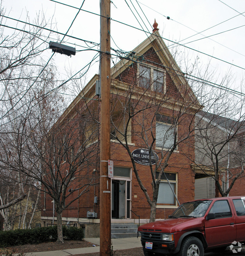 Building Photo - 240 E University Ave